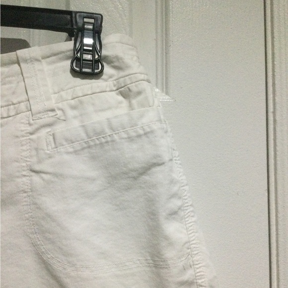4/$20 TMX Studio Women’s White Bermuda Shorts - Picture 4 of 6